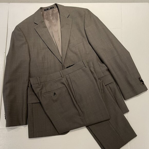 Hugo Boss 2 Piece Suit 40S (40R) Khaki/Light Brown - Picture 1 of 14
